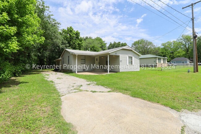 Foto del edificio - 504 W Chestnut St