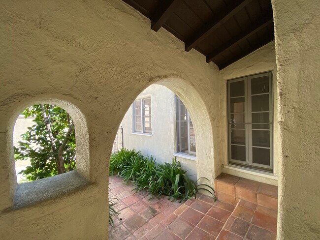 entrance - 208 S Swall Dr