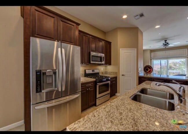 Building Photo - 12580 Maui Way