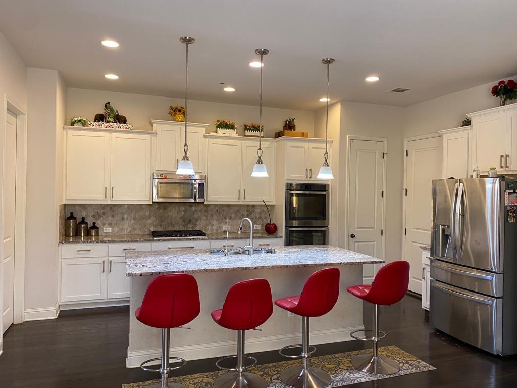 Building Photo - 504 Carina Dr