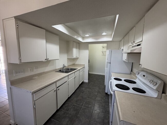 Foto del edificio - Maryvale 3br Townhome
