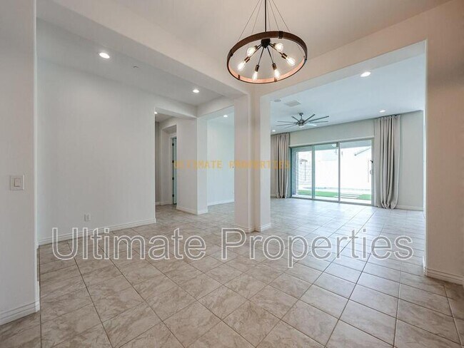 Building Photo - 28422 N 131st Dr