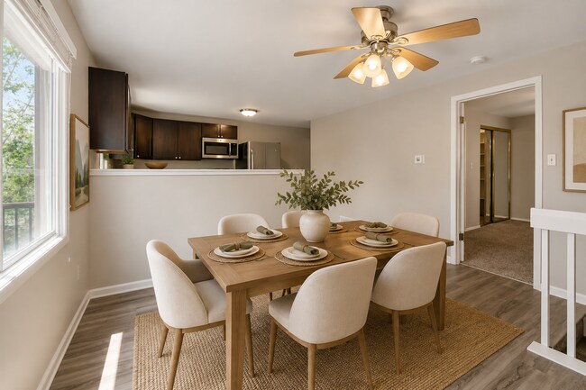 Foto del edificio - $1,985.95 with $300 off the first month's rent, 2 Beds - 2 Bath, Duplex in Lakewood with Cozy Car...