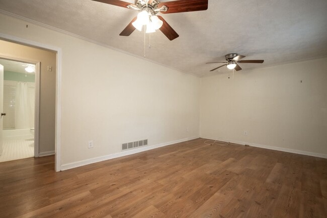 Building Photo - 135 McAlpin Dr