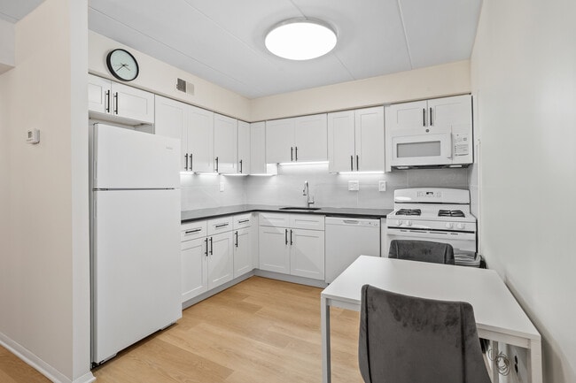 Building Photo - Ambassador Apartments