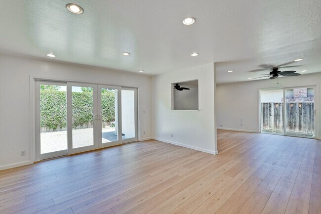 Building Photo - Welcome to this Beautifully Updated 3 Bed ...