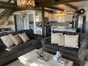 Building Photo - 24441 Oaktree Ct