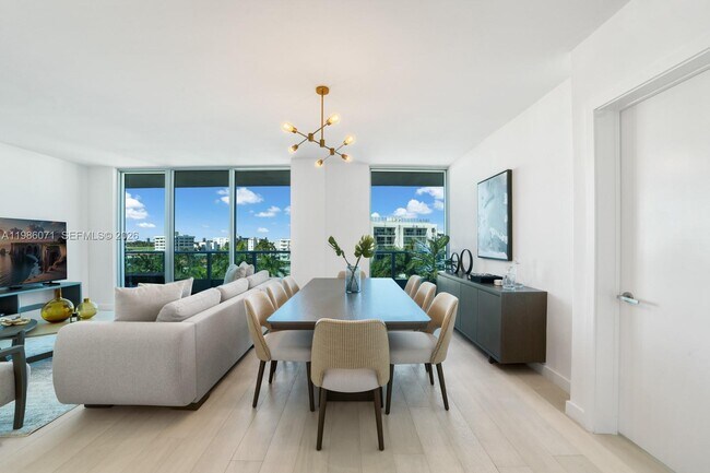 Building Photo - 9221 E Bay Harbor Dr