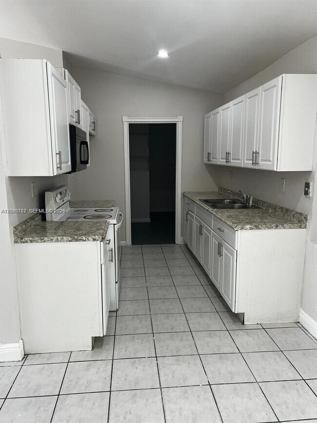 Foto del edificio - 7221 SW 11th Ct