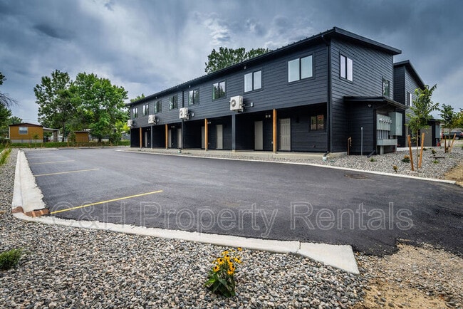 Building Photo - 218 Reda Ln