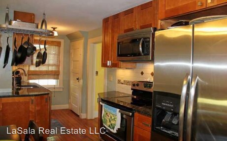Building Photo - 3 br, 1.5 bath House - 5 Stebbins Brook Ln