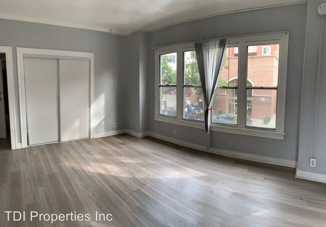 Building Photo - 503 S Union Ave