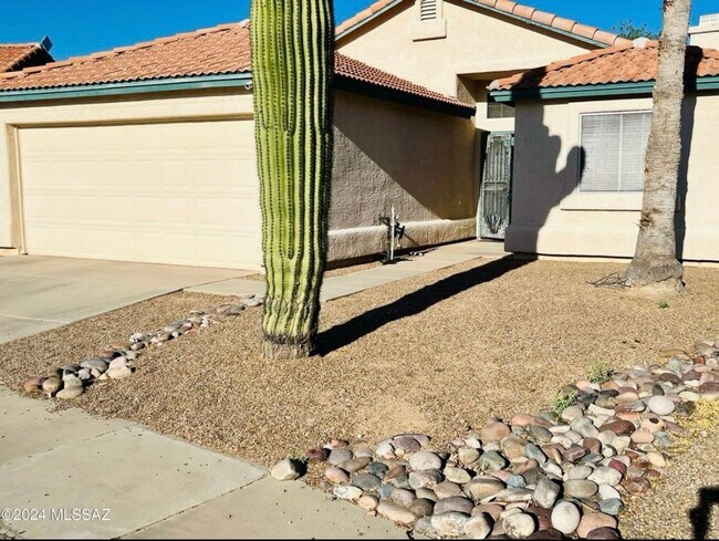 Building Photo - Charming 3BR House in Tucson