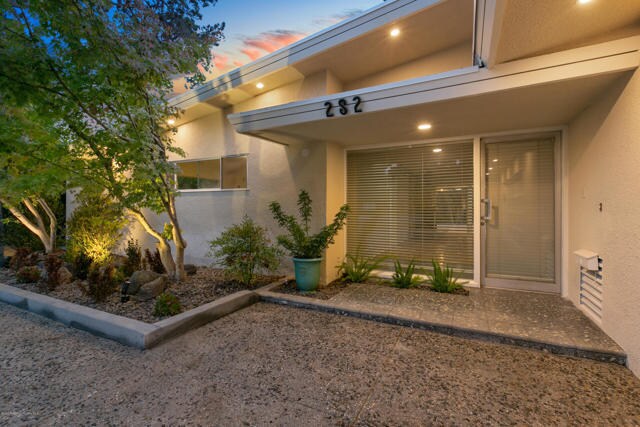 Building Photo - 282 Wigmore Dr