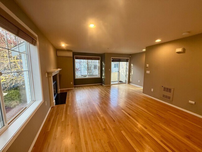 Foto del edificio - Greenlake Townhome