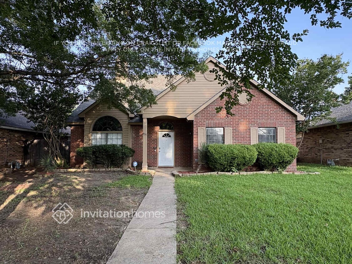 Primary Photo - 4317 Saugus Dr