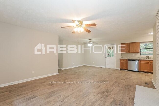 Building Photo - 4278 Midway Dr