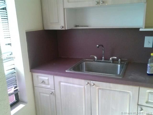 Foto del edificio - 2310 W 60th St