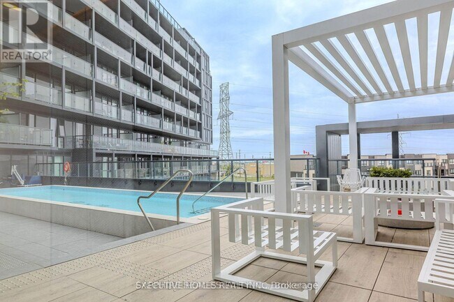 Photo du bâtiment - 3210 Dakota Cmn