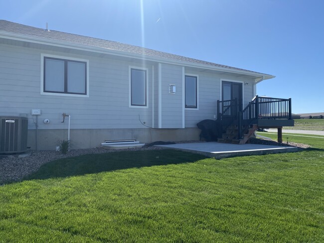 Deck, patio - 5302 11th Ave