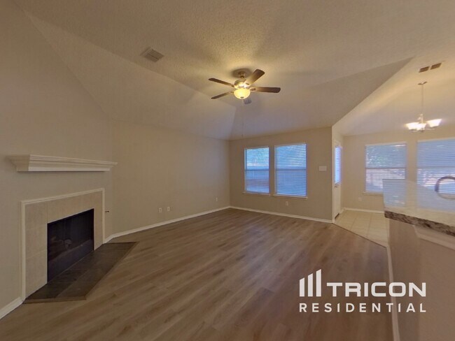 Building Photo - 1129 Cumberland Dr