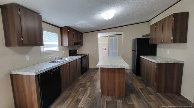 Foto del edificio - 358 Burns Rd