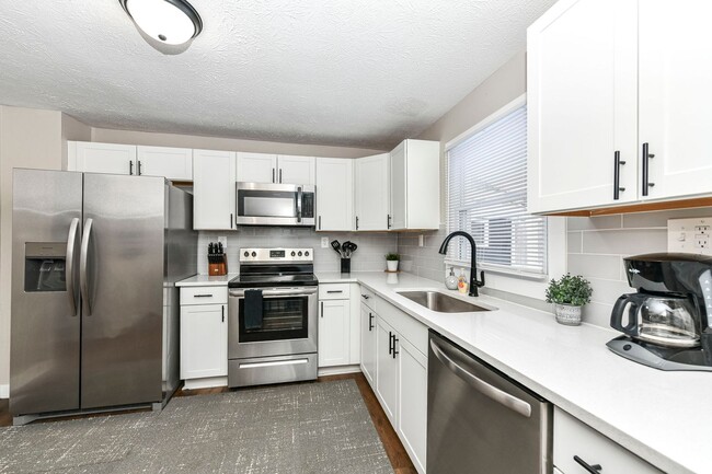 Foto del edificio - 3BD 2BA Grant’s Fresh Modern Charm in Nobl...