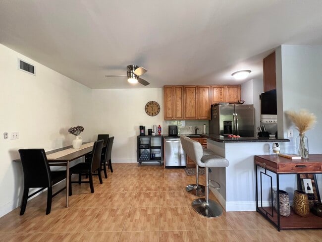 Building Photo - 588 Trace Cir