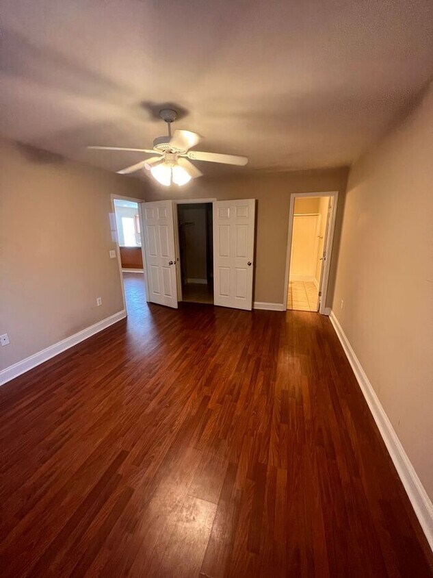 Beautiful 2 Bed/ 2 Bath home located Downt... House for Rent in