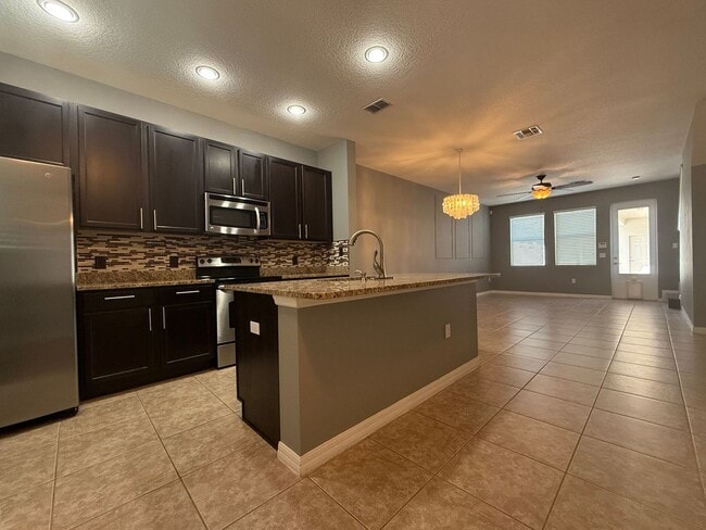 Foto del edificio - 2 Bedroom, 2.5 Bath Townhome in Winter Gar...