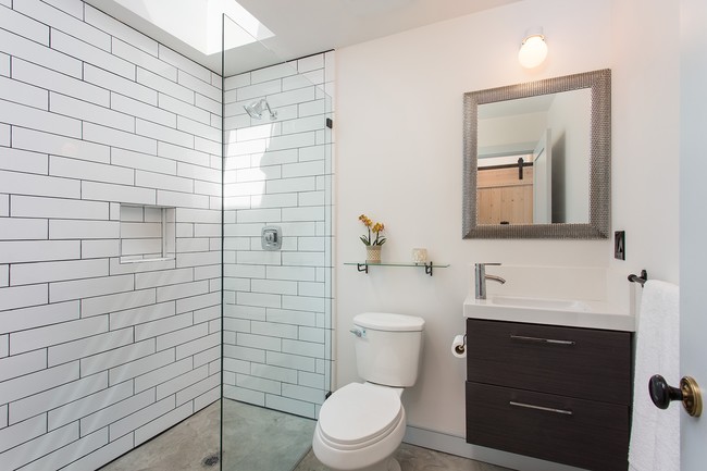 Building Photo - 405 N Avenue 66