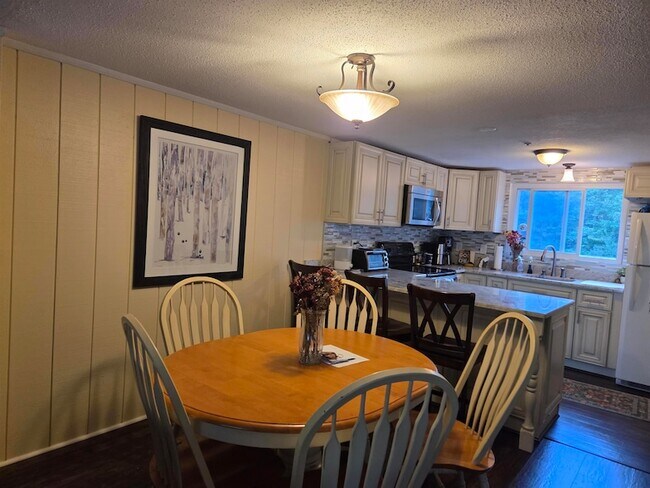 Building Photo - 22 Orris Rd