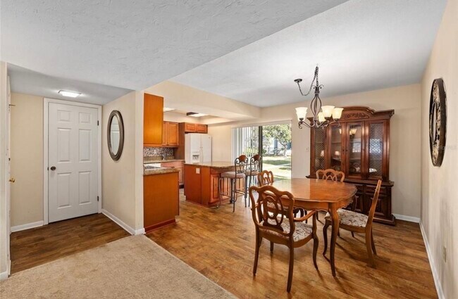 Foto del edificio - 401 NW 39th Rd