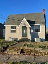 Building Photo - 229 E Vine St