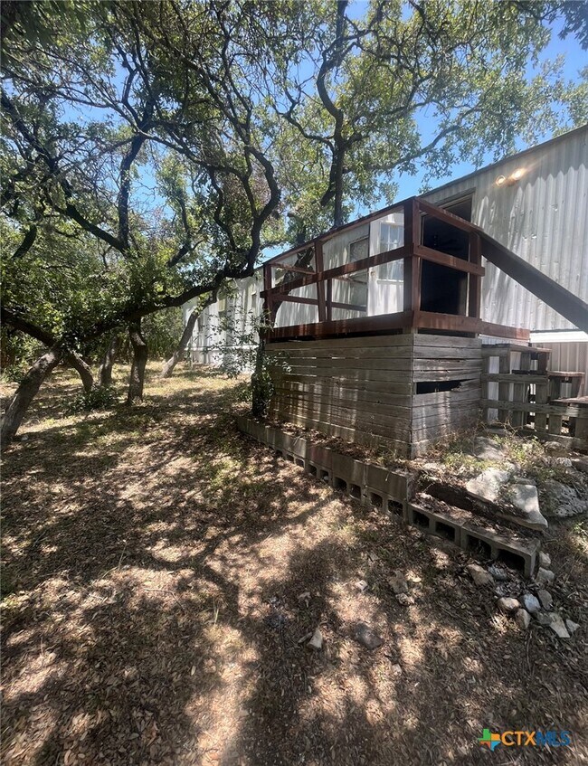 Foto del edificio - 122 Sonnyland Dr