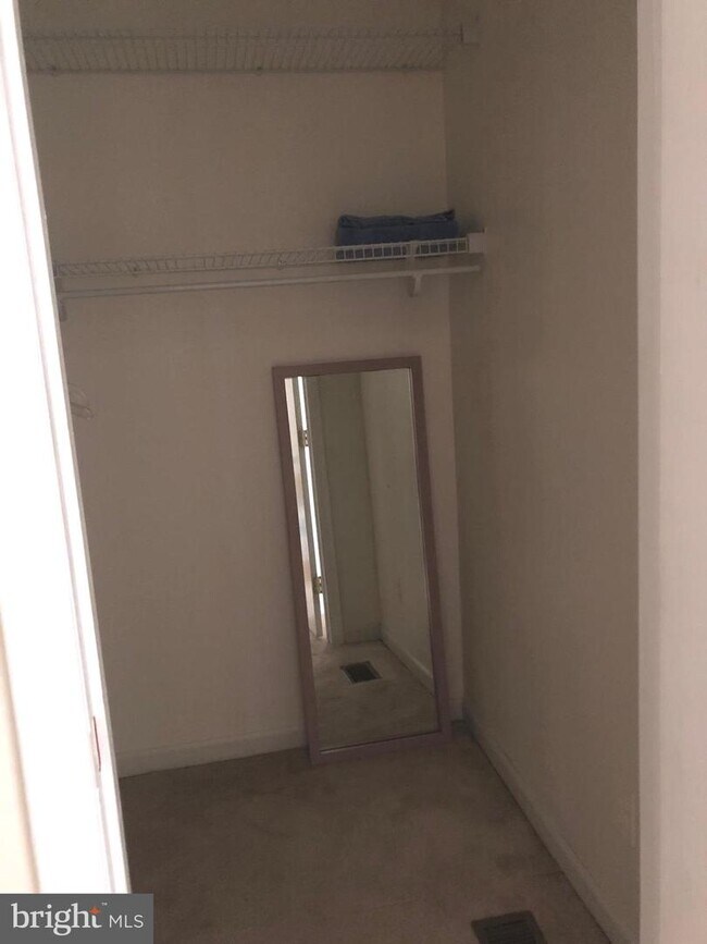 Building Photo - 1731 Westwind Way