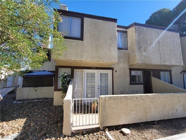 Foto del edificio - 5049 Spencer St