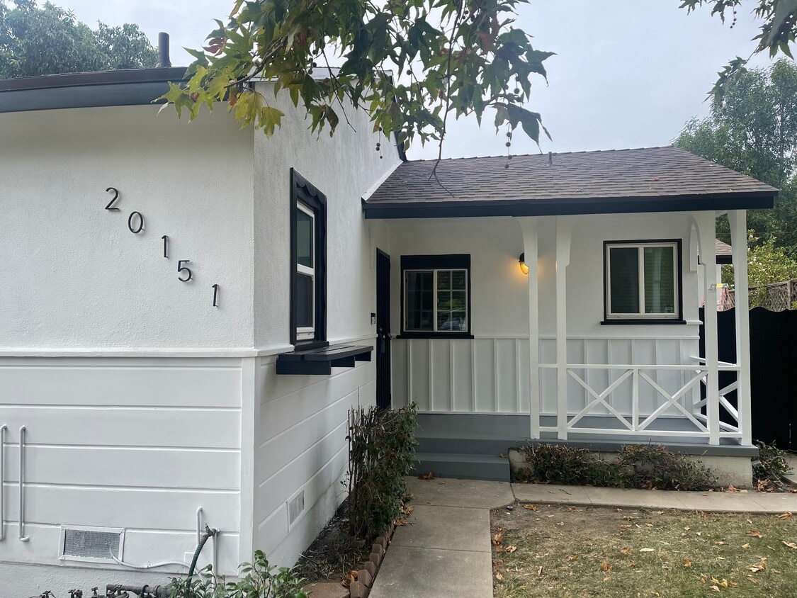 20151 Hart St, CA 91306 House Rental in CA