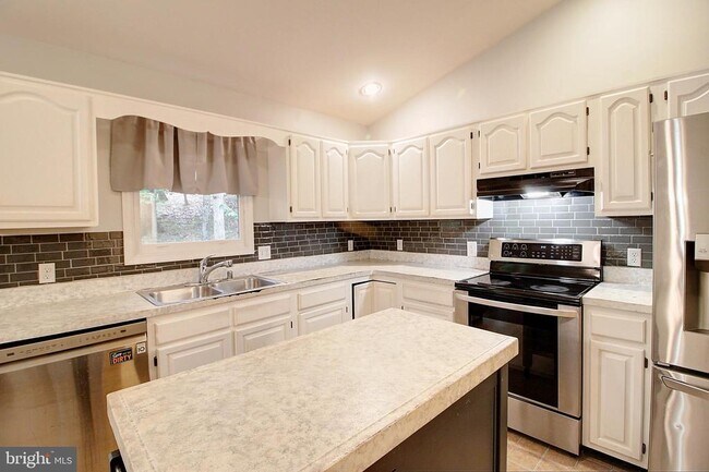Foto del edificio - 6709 W Lakeridge Rd