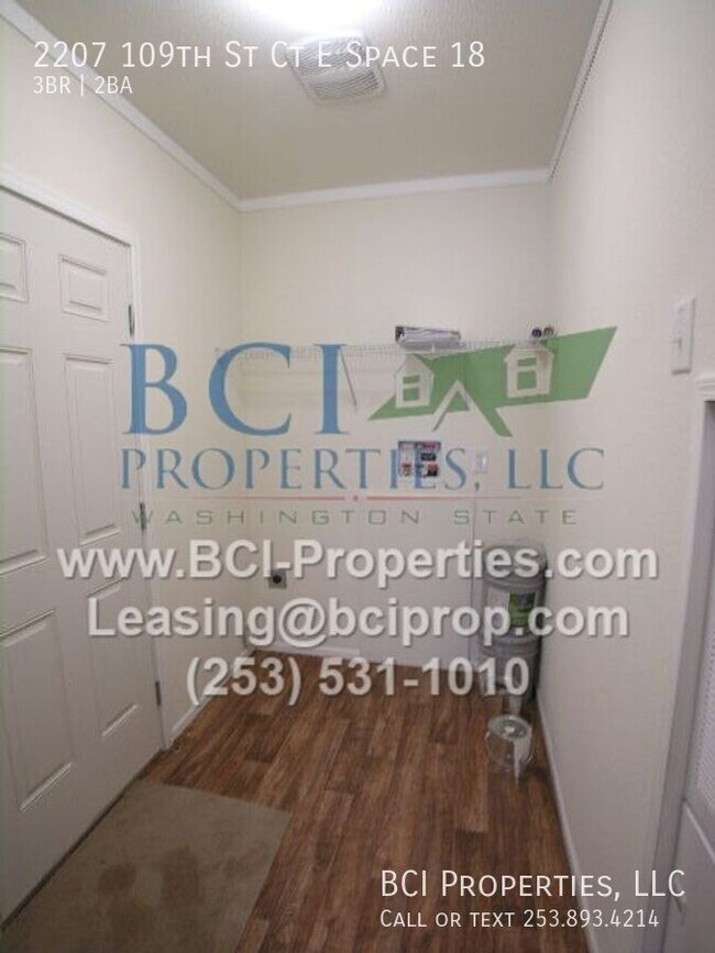 Foto del edificio - 2207 109th St Ct E
