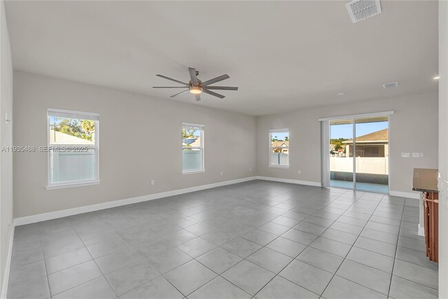 Building Photo - 303 August Fern Loop