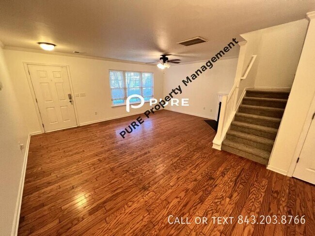 Foto del edificio - 3 Bedrooms Townhome In Oak Bluff!!