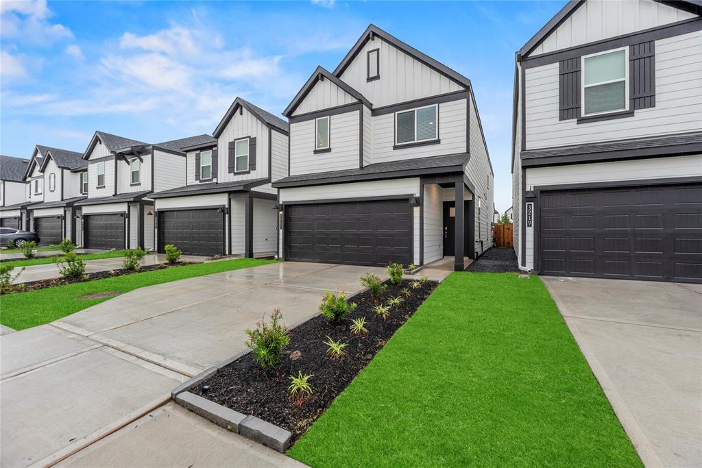 Foto principal - 3217 Rainwood Gate Dr