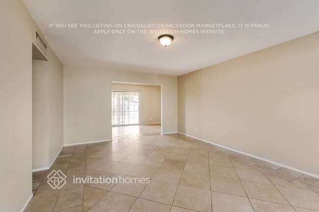 Foto del edificio - 3152 N 64th Dr