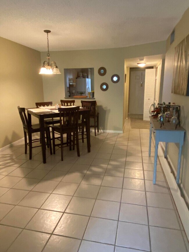 Foto del edificio - 2940 SW 22nd Ave