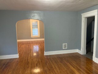 Building Photo - 192 Strayer St
