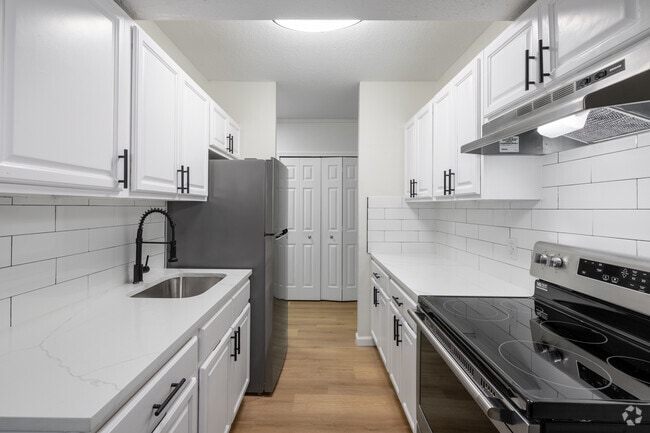 2BR, 1BA - Kitchen - Concord Hills Apartments