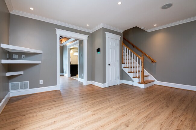 Foto del edificio - 5042 8th St NE