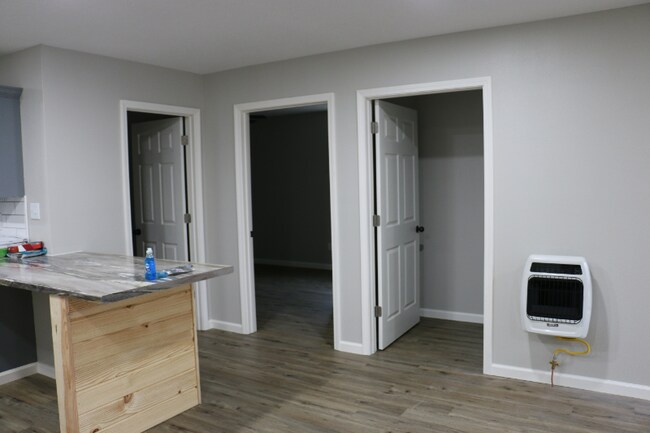Building Photo - 7794 Batesville Blvd