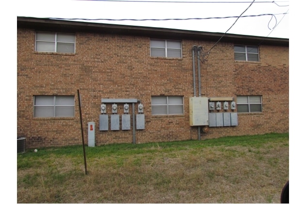 back of unit 1 - 1102 Summit Dr